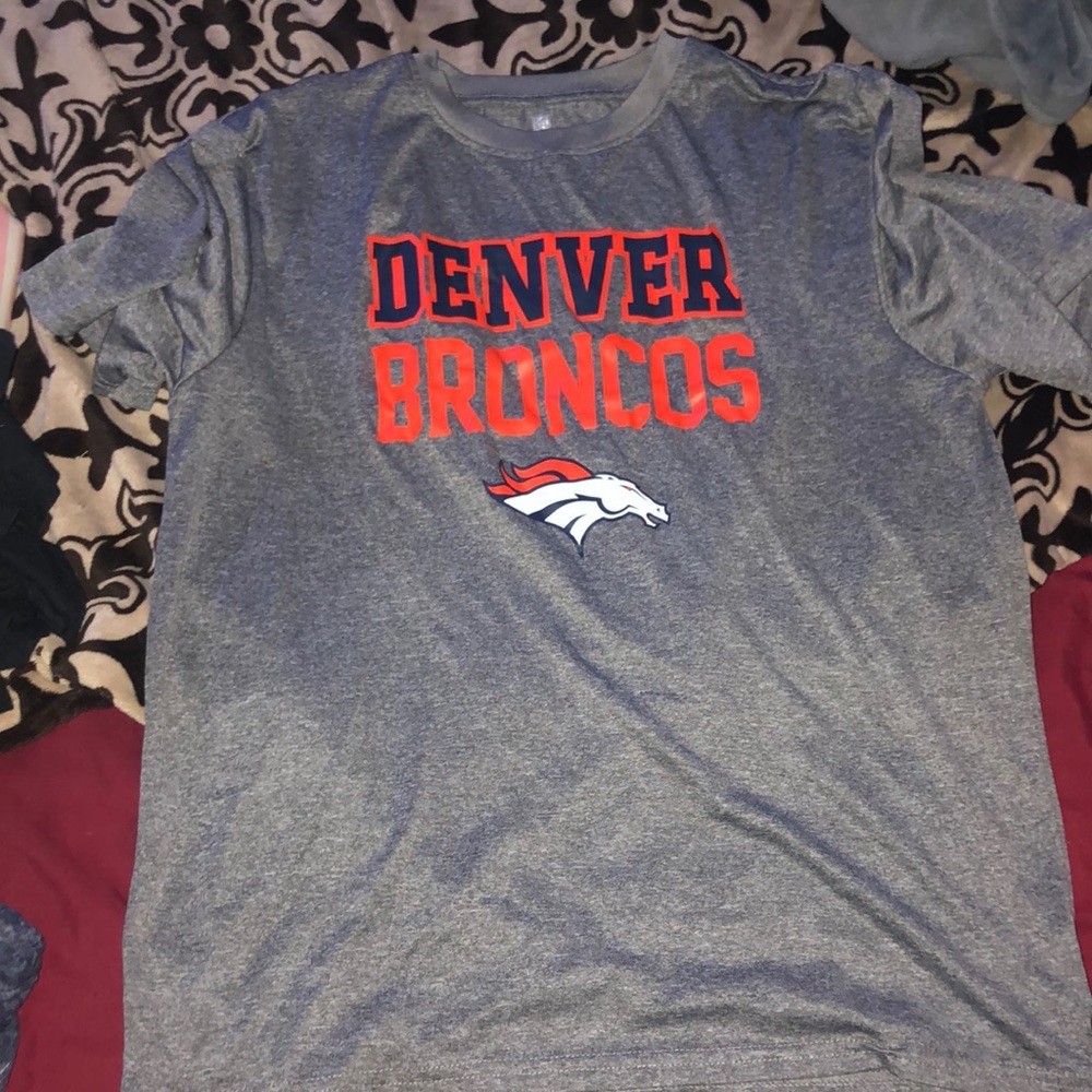 Denver Broncos tee